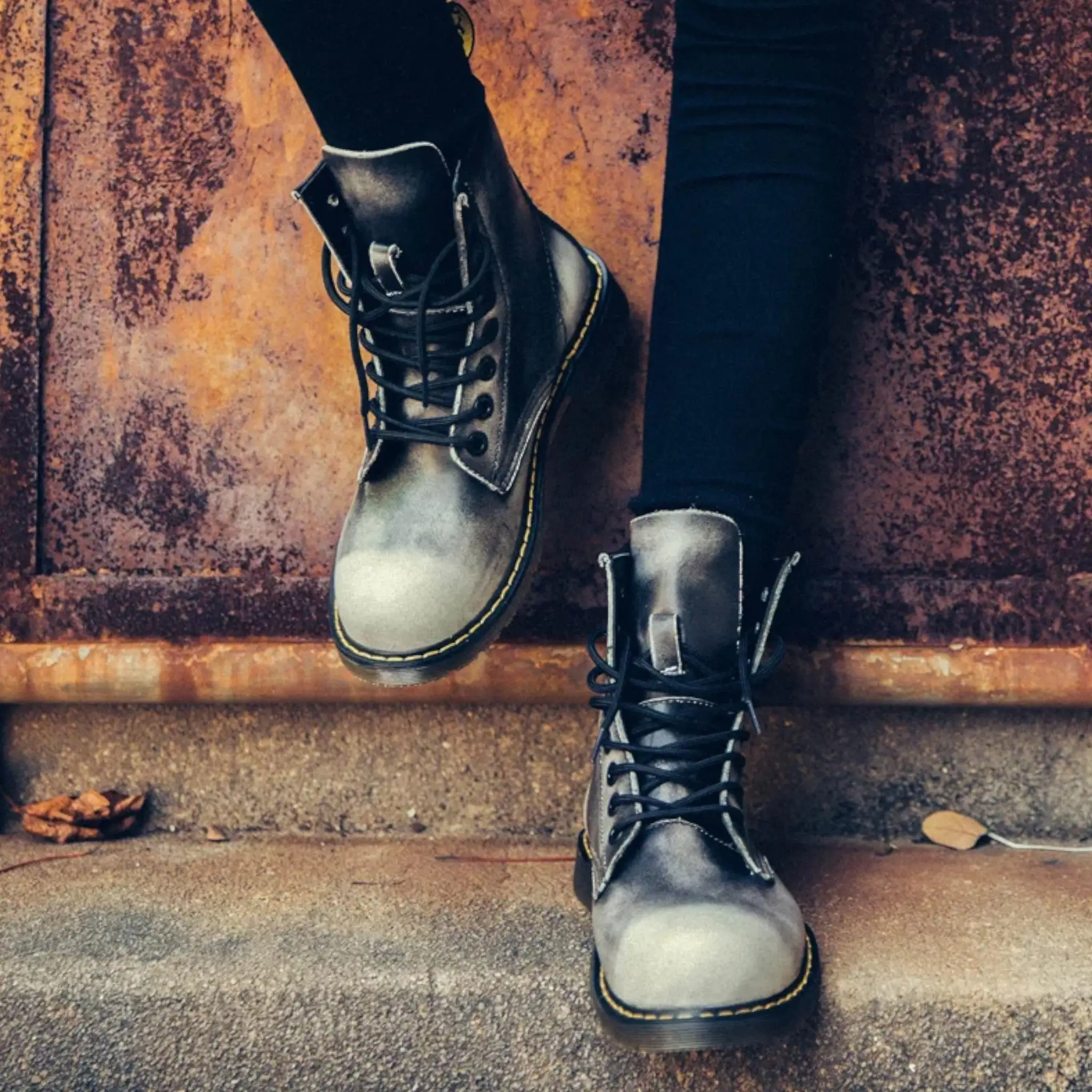 Chaussures style rangers femme - Image 3