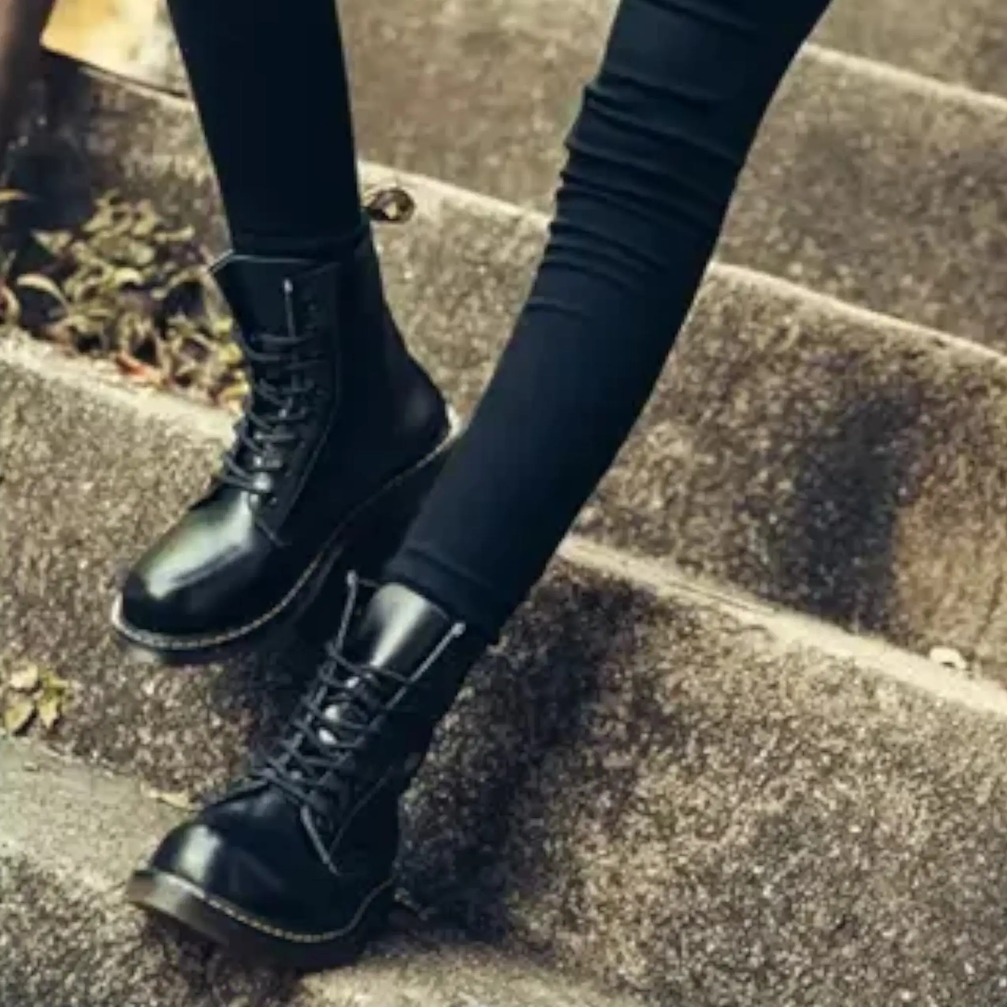 Chaussures style rangers femme - Image 9