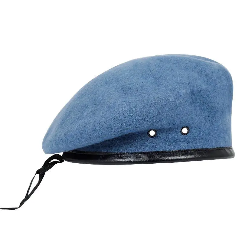 Le petit beret - Image 13