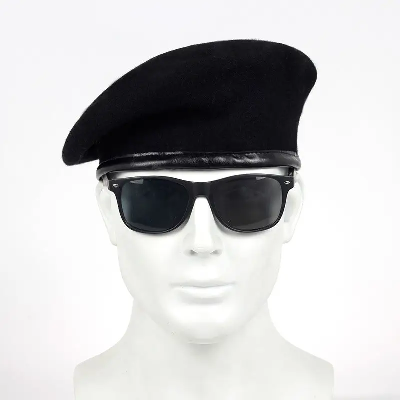Le petit beret - Image 4