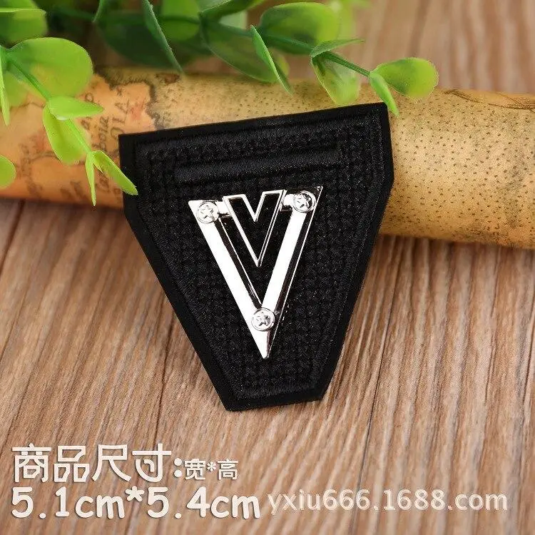 PATCH MILITAIRE AVEC MOTIF D'ALLIAGE - Image 10