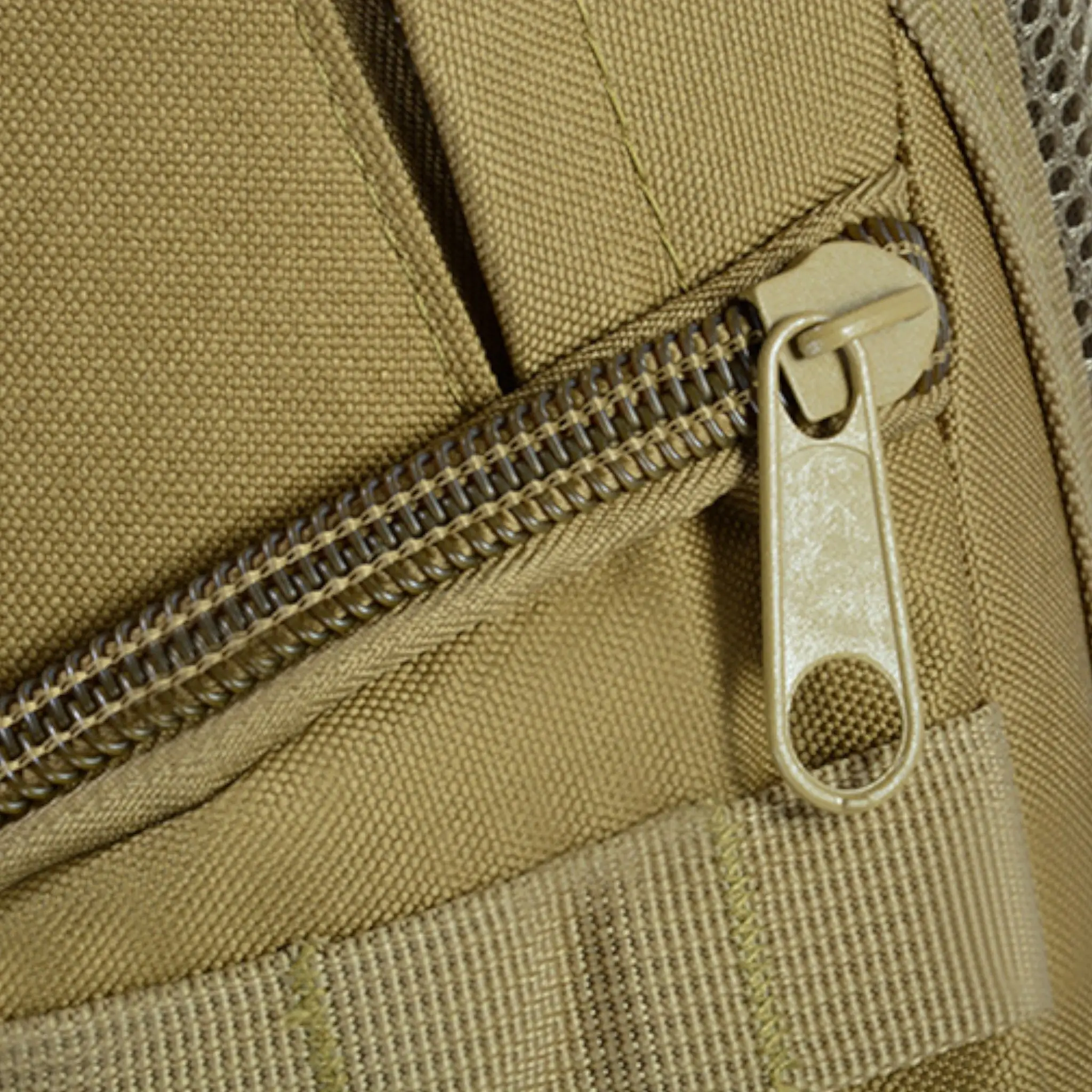 Sac à dos militaire femme - Image 10